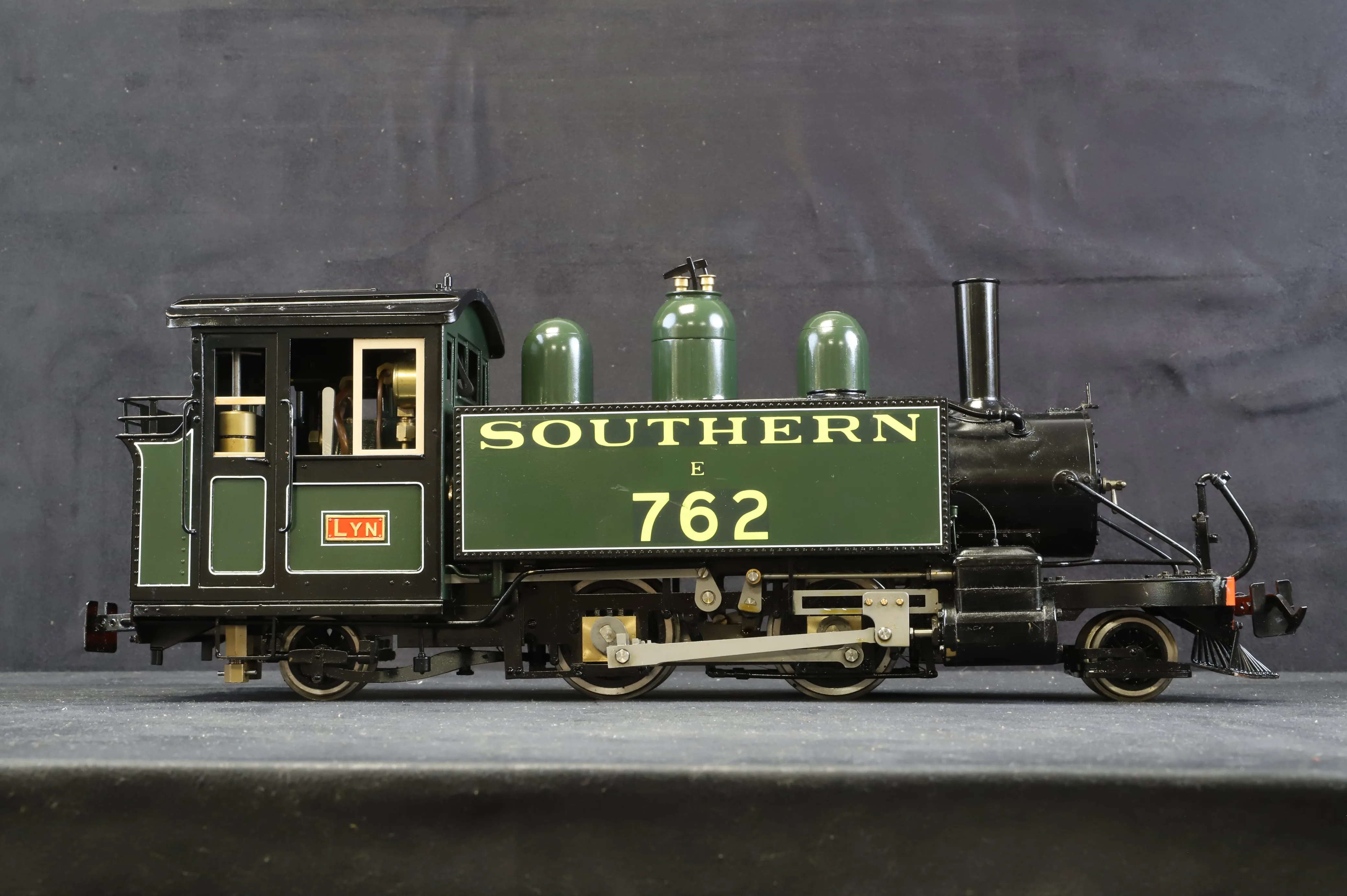 Accucraft 16mm (32mm Gauge) Lynton & Barnstaple 2-4-2T '762' 'Lyn' SR Green