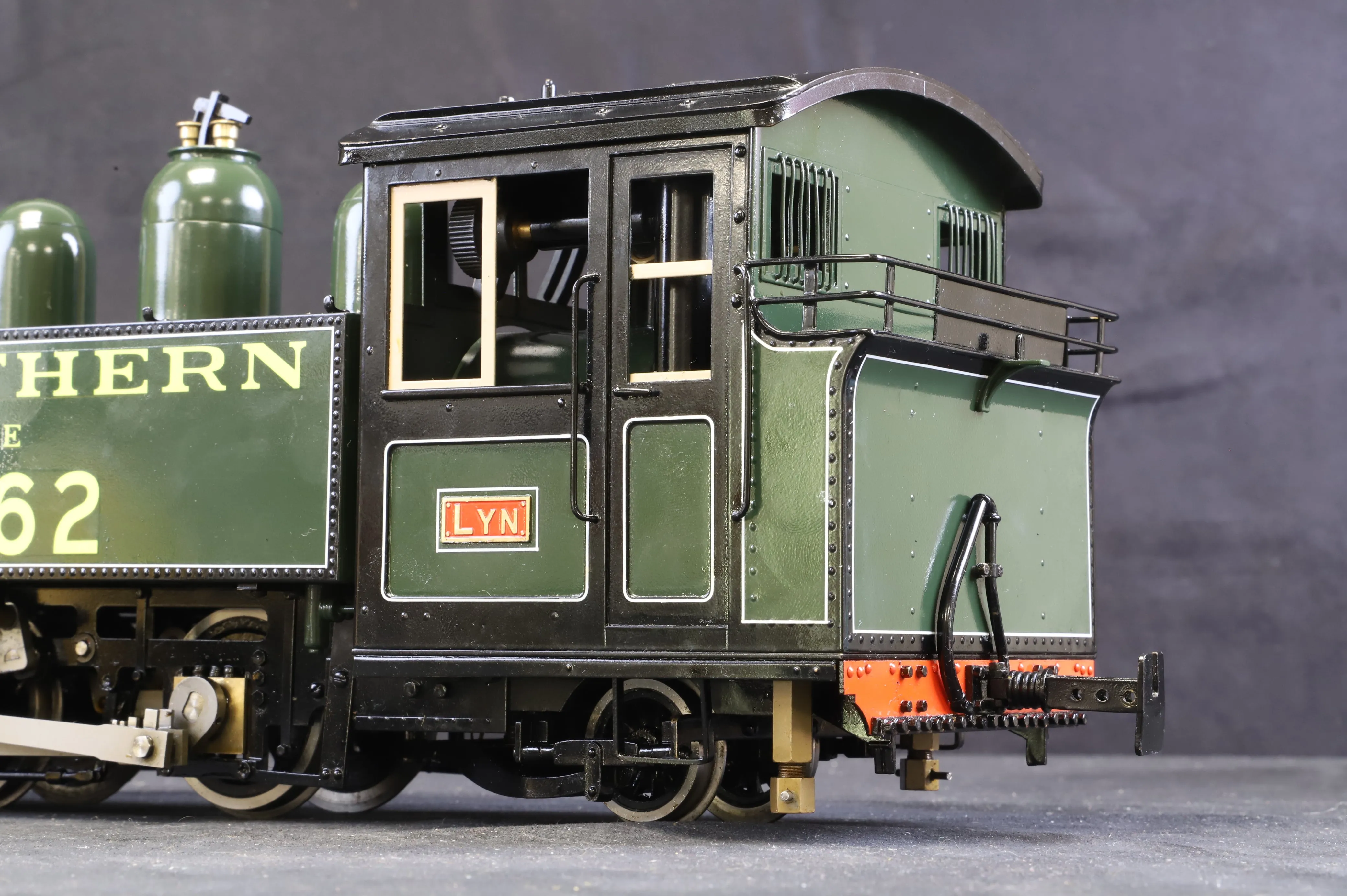 Accucraft 16mm (32mm Gauge) Lynton & Barnstaple 2-4-2T '762' 'Lyn' SR Green